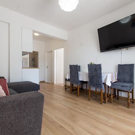 Apartments Senka Макарска Екстериор снимка