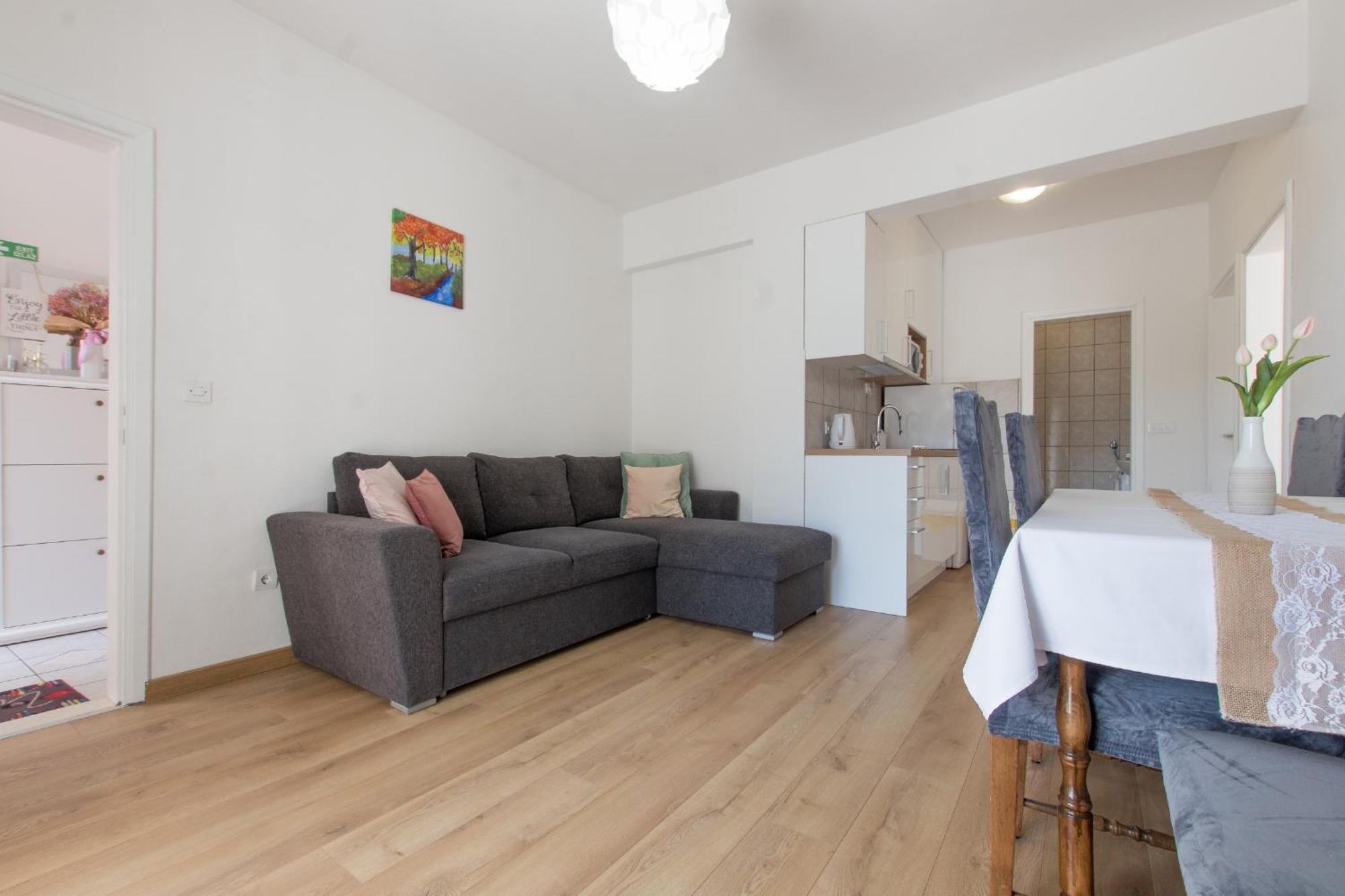 Apartments Senka Макарска Екстериор снимка