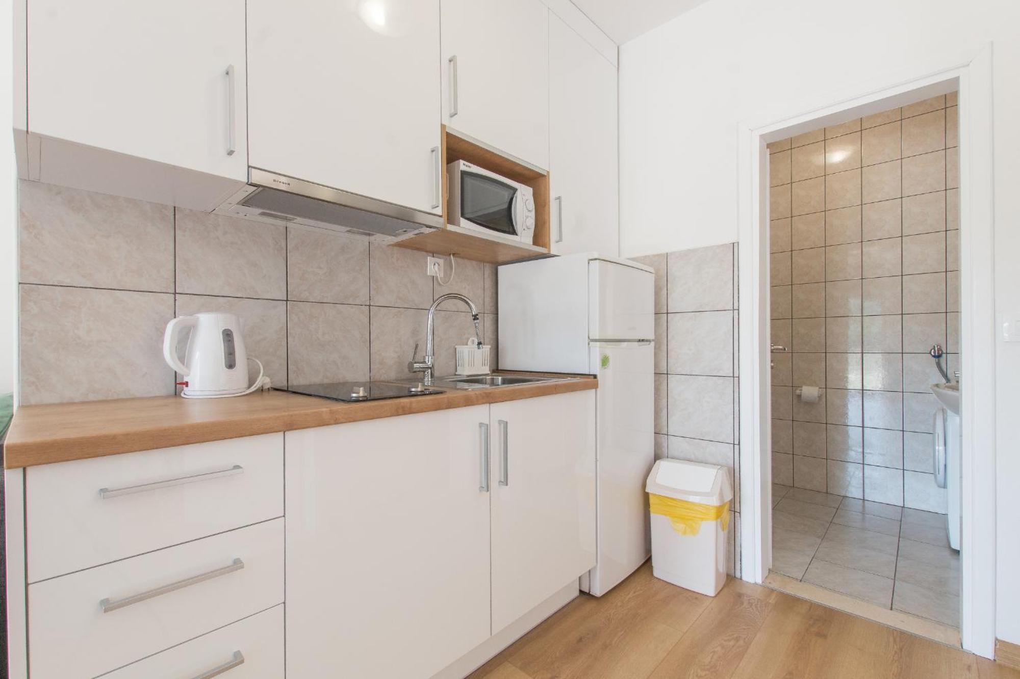 Apartments Senka Макарска Екстериор снимка