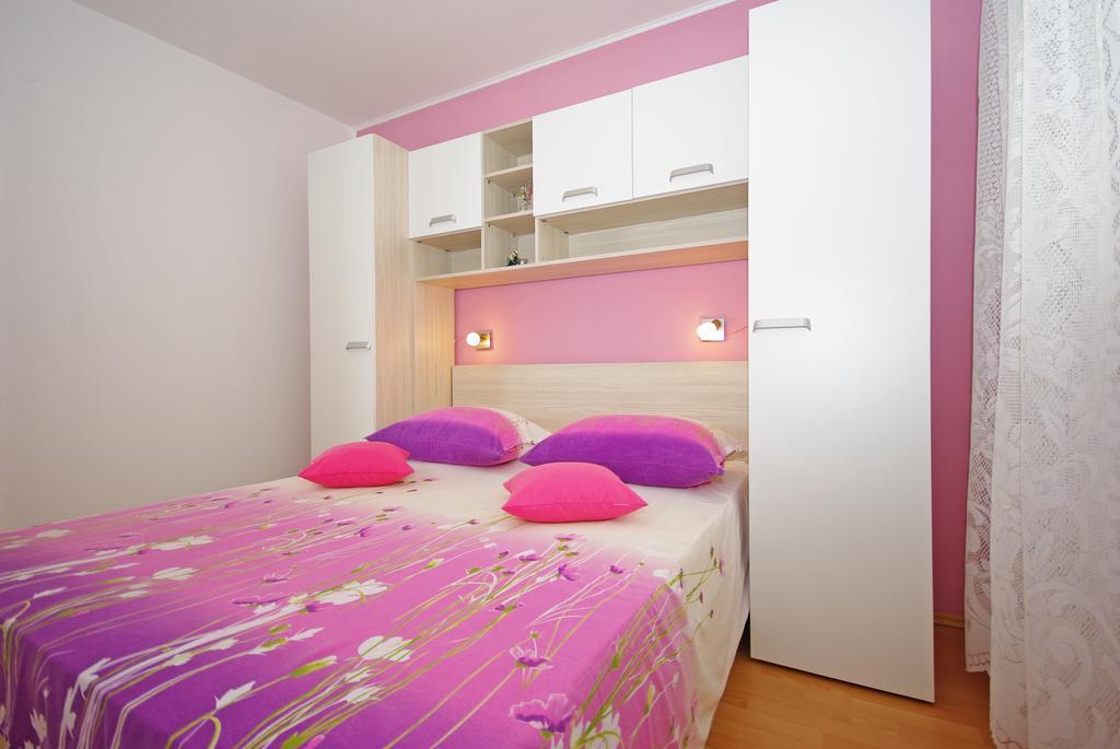 Apartments Senka Макарска Екстериор снимка