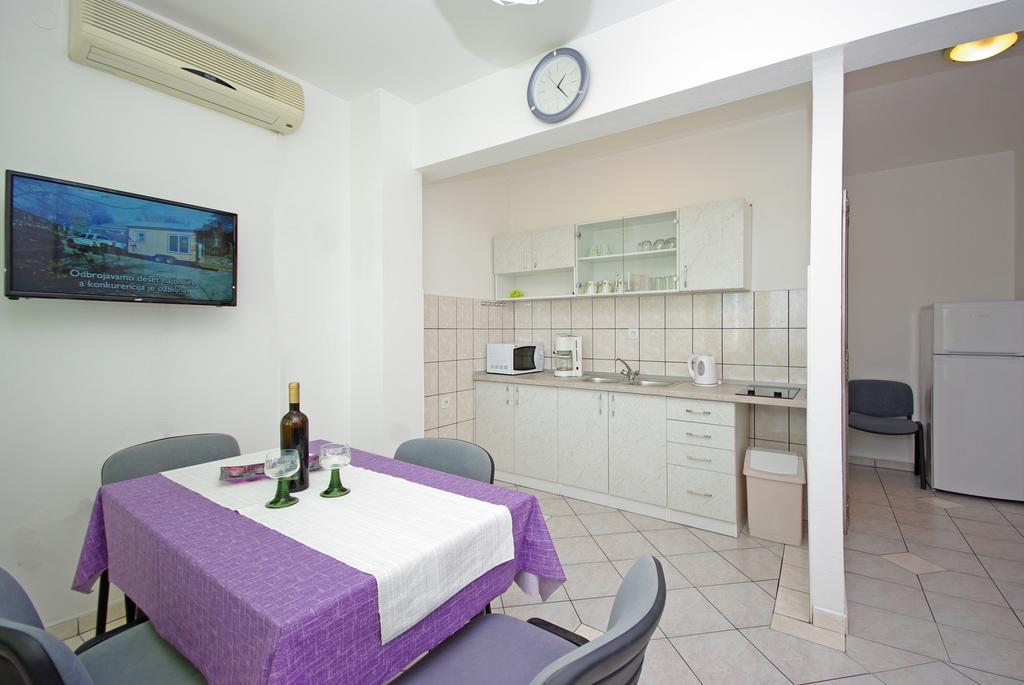 Apartments Senka Макарска Екстериор снимка