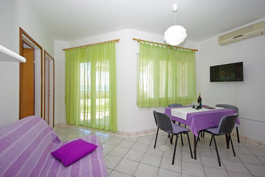Apartments Senka Макарска Екстериор снимка